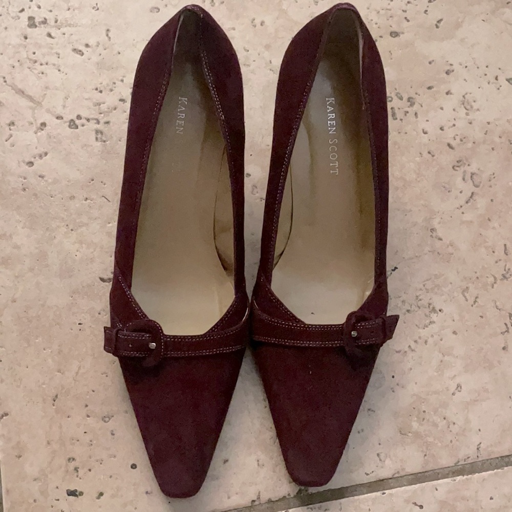 Suede Burgundy low heels